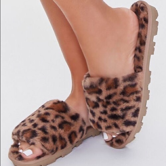 Forever 21 Shoes - NWT Forever 21 leopard print  faux fur slippers